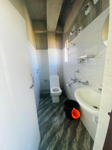 Bathroom, Aroma Homestay, Darjiling