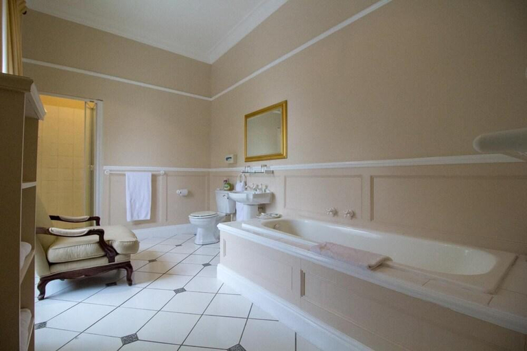 Bathroom 4, Pontac Manor Hotel & Restaurant, Cape Winelands