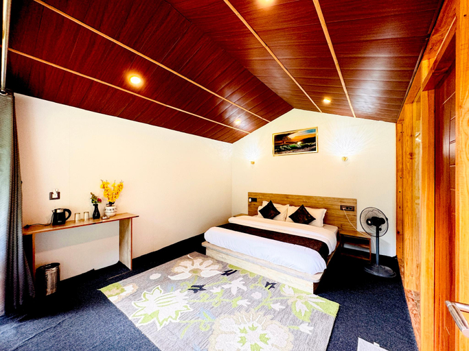 Bedroom 2, Timber tales jibhi, Kullu