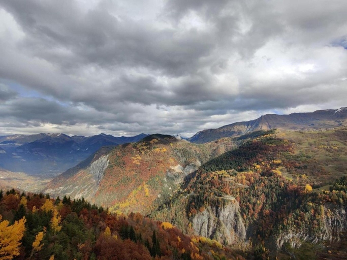 Others 5, Chalet Living in the Alps, Savoie