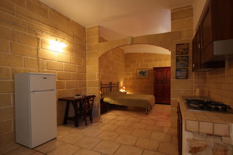 Others 5, Residenza De Leonardis, Bari