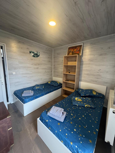 Others 2, Casa Alex, Pitesti