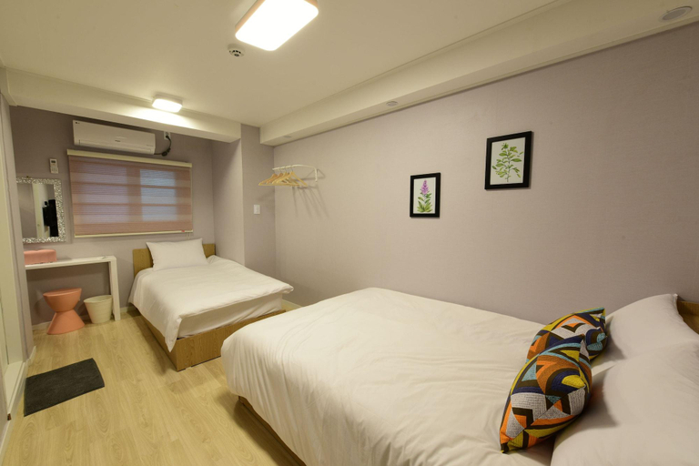 Bedroom 2, Daol Guesthouse, Mapo