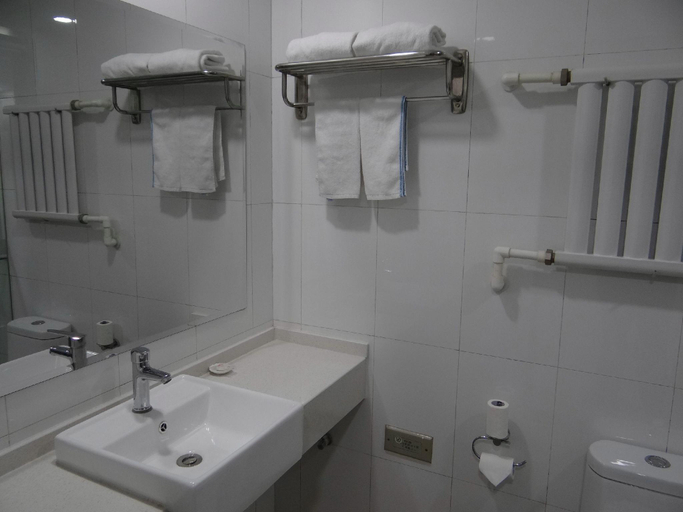 Bathroom 3, Hanting Hotel Weifang Railway Station, Weifang