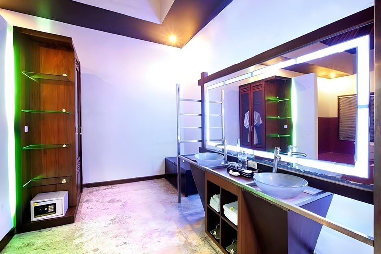 Bathroom, Specious 1BR Villa with Private Pool In Seminyak, Badung