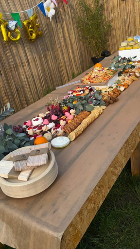Food & Drinks 5, Bell Tent Village Parks, Nottinghamshire