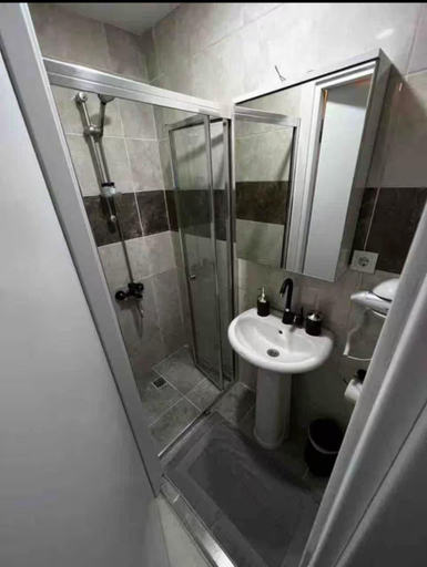 Bathroom 2, Mr Miller Suite, Fatih