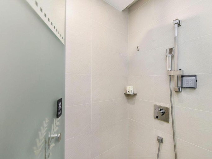 Bathroom 4, Lavande Hotel·Xishuangbanna Jinghong Songkran Square, Xishuangbanna Dai