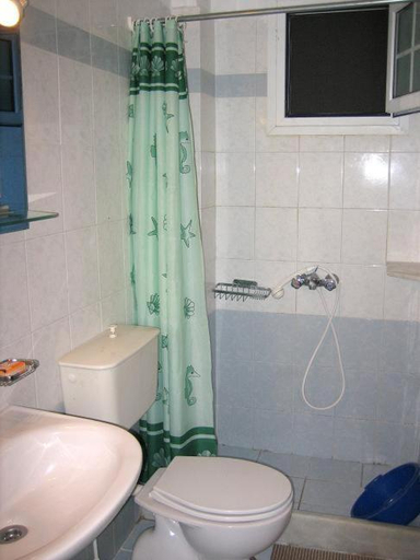 Bathroom 5, Makris Apartments, Ionian Islands