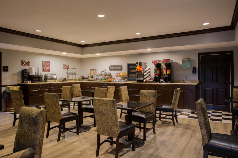 Food & Drinks 5, Evangeline Downs Hotel, an Ascend Collection Hotel, Saint Landry