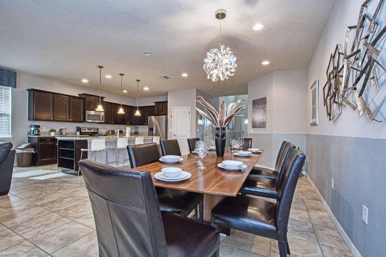 2, Home 8 Bdrm at Windsor Westside With Top Amenities, Osceola