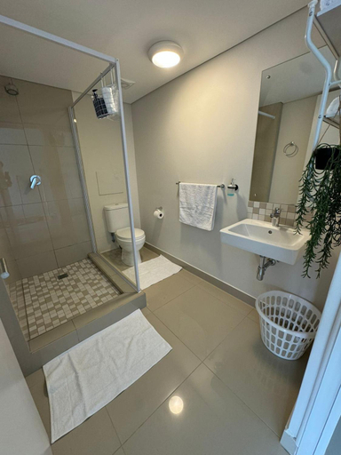 Bathroom 3, Iconic Millennial Umhlanga, eThekwini