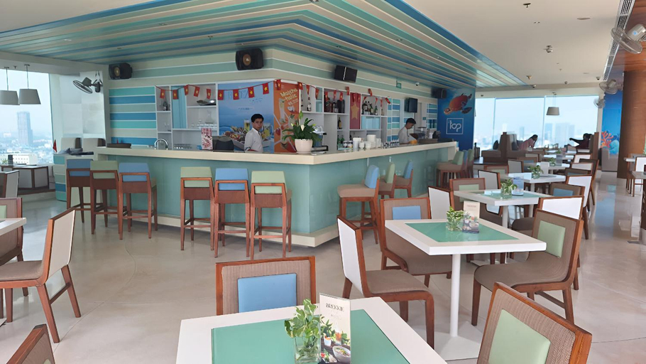 Food & Drinks 4, Romantic APT with SeaView - Beachfont, Da Nang