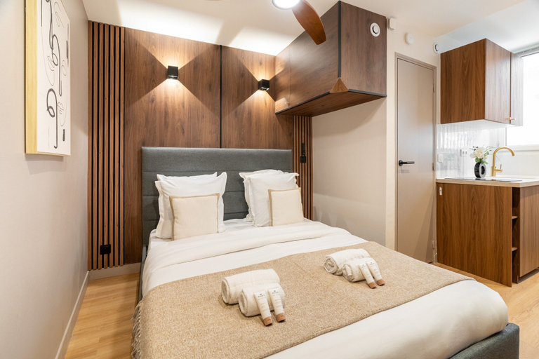 Bedroom 4, VILLEMAIN, Paris