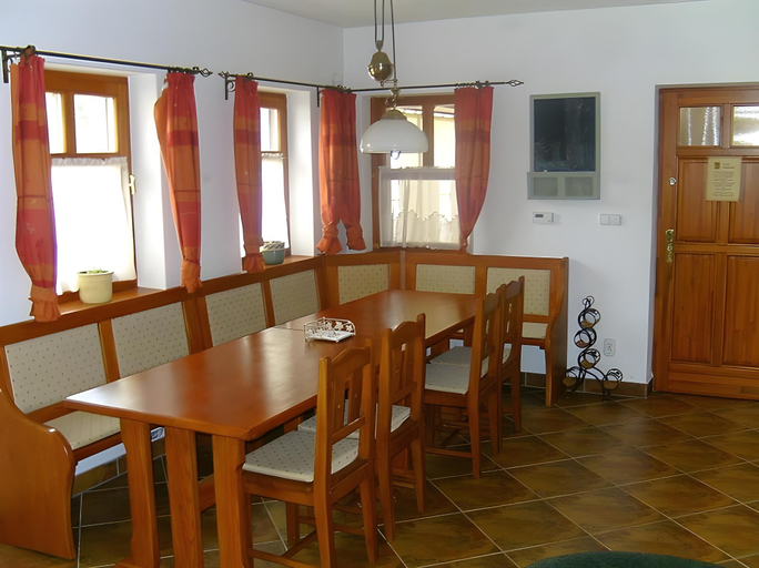 Others 5, Jako Haz, Pápa