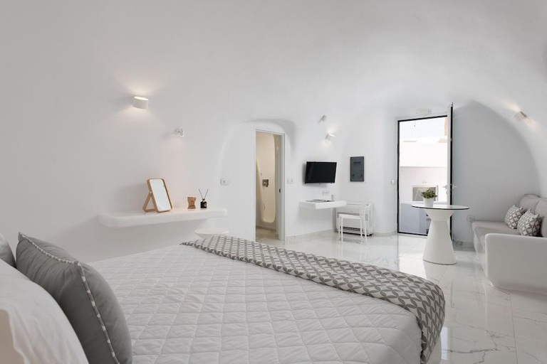 Bedroom 3, White Concept Caves, South Aegean