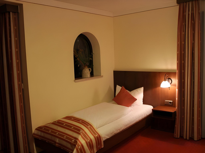 Bedroom 4, Hotel Brennerbascht, Berchtesgadener Land