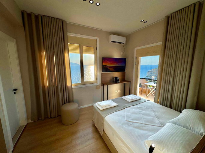 Others 5, Vila Zahaj, Vlorës