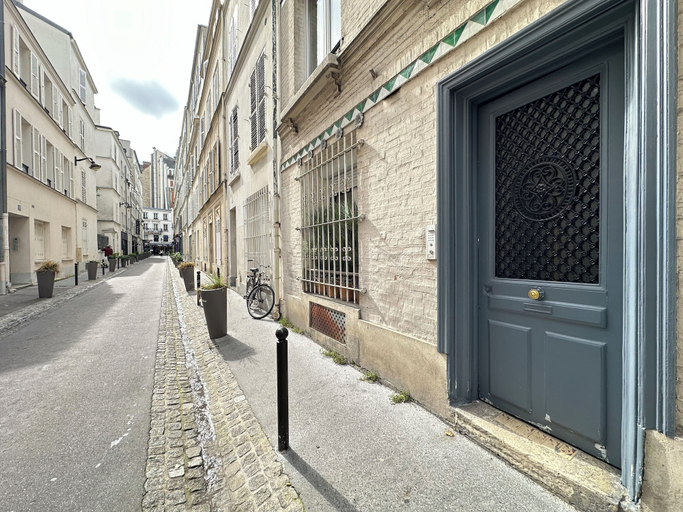 Exterior & Views 2, 1548 GrosCaillou, Paris