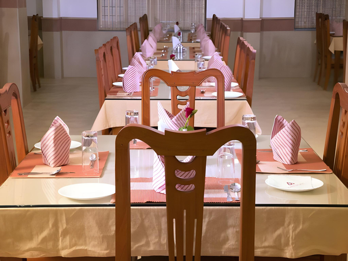 Food & Drinks 4, Hotel Rainbow Suites, Kannur