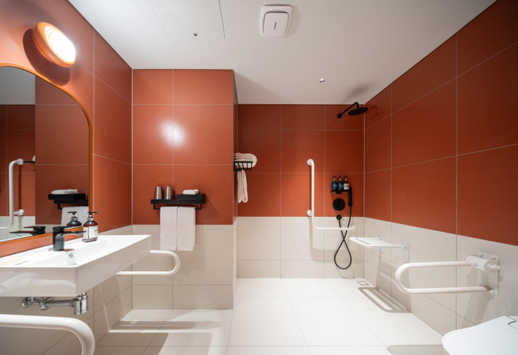 Bathroom 5, Enford Hotel, Cheongwon