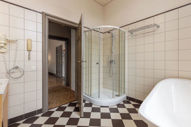 Bathroom 3, The Benjamin House - self check-in, Riga
