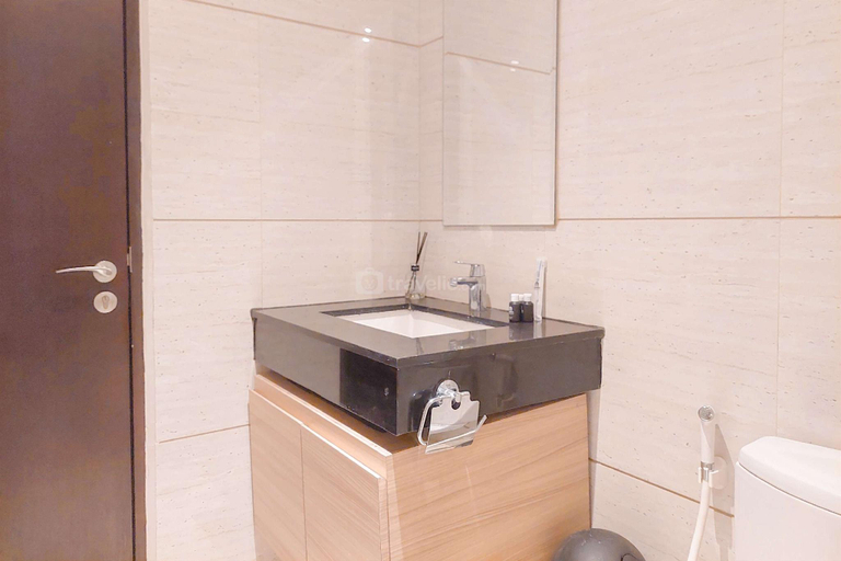 Bathroom 3, Warm Homey 1BR Brooklyn Alam Sutera By Travelio, Tangerang