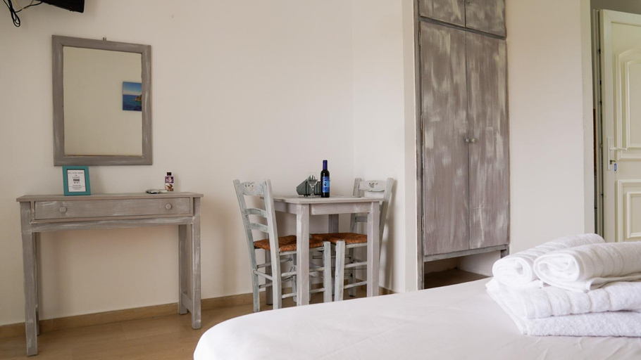 Bedroom, Pittas Studios, South Aegean