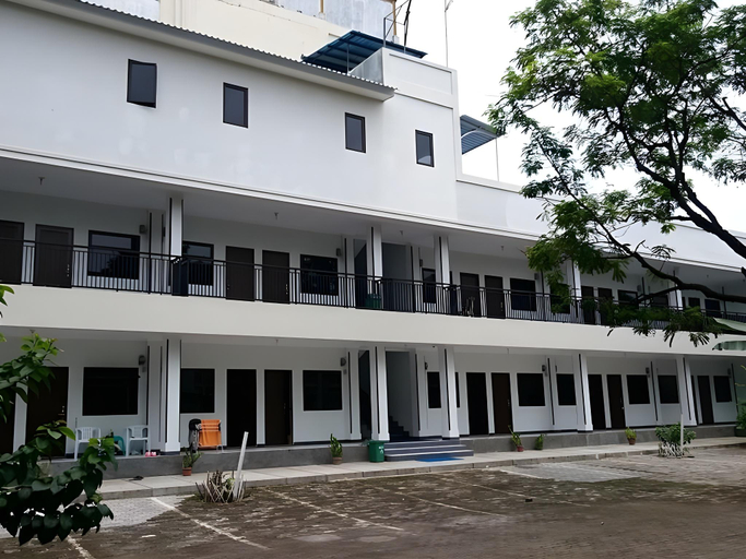 Exterior & Views 5, Penginapan Surya, Serang