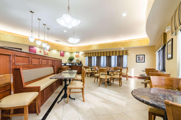 Public Area 2, Comfort Suites Salina South, Saline