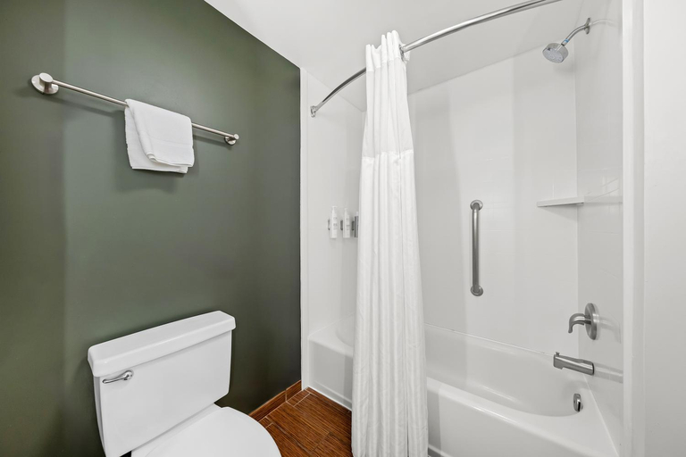 Bathroom 4, Spark by Hilton Amarillo West, Potter