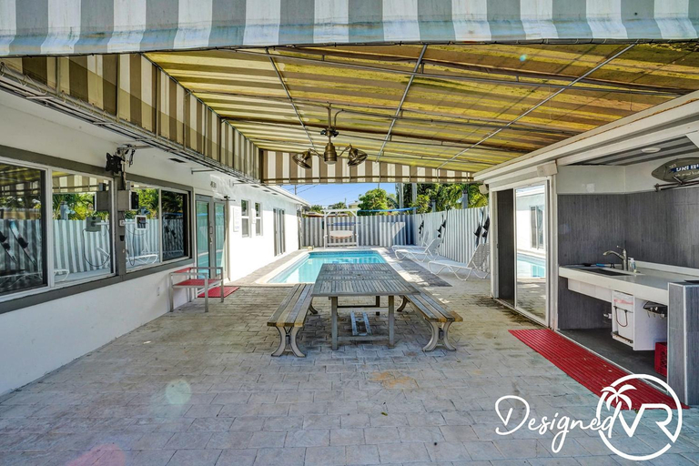 Others 5, Studio wpool patio, Broward