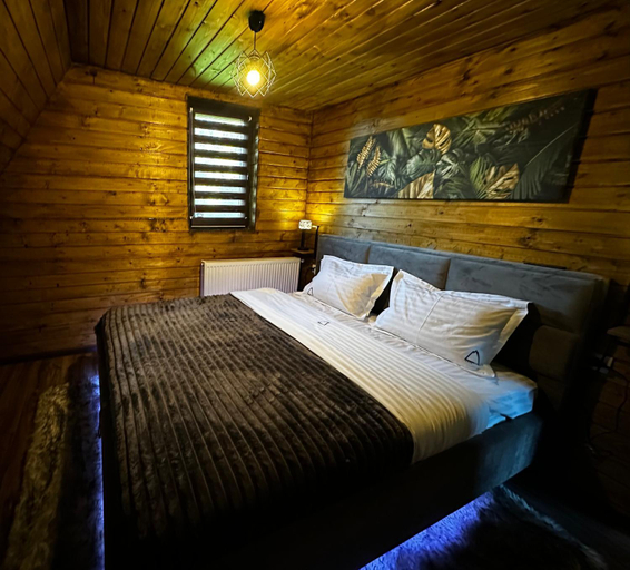 Bedroom 2, C&R Lodge, Rasnov