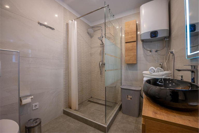 Shower 3, Apartments Donatella, Medulin