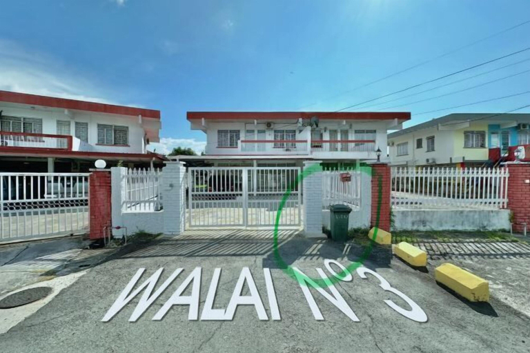 Exterior & Views