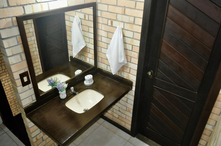Bathroom 3, Pousada Albacora, Bombinhas
