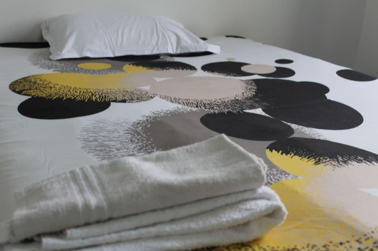Bedroom 4, Hôtel de la Gare, Manche
