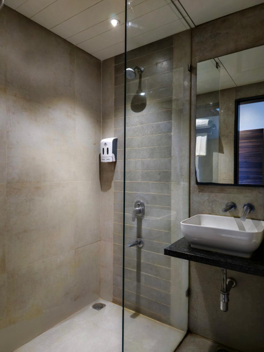 Bathroom 3, Hotel Aurus, Ahmadnagar