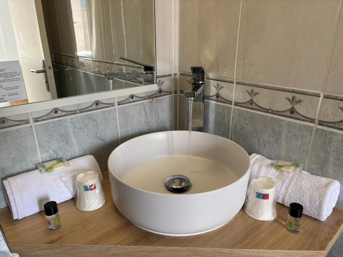 Bathroom 4, Hôtel Le Bellevue, Haute-Corse
