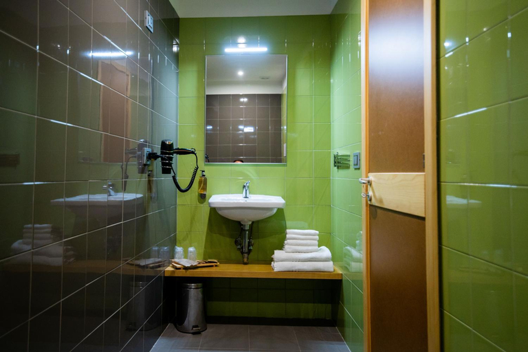 Bathroom 5, Palazzo San Giovanni, Salerno