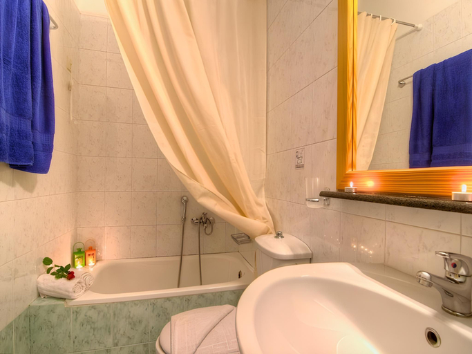 Bathroom 3, Pearl Beach Apartments, Crete