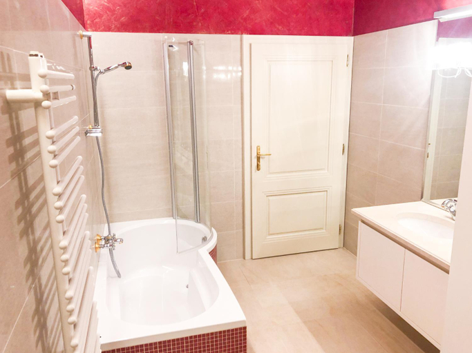 Bathroom 2, Die Schmiede, Amstetten