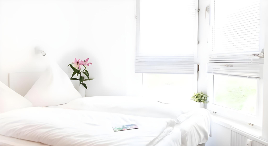 Bedroom 3, BNB near Brandenburg Gate, Berlin