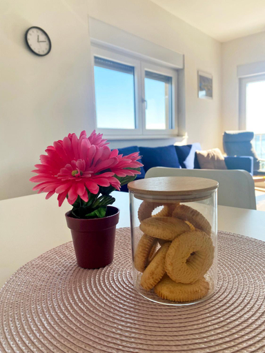 4, Apartmani Portina, Ploče