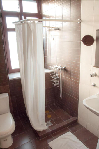 Bathroom 5, Archontiko Tsikari, North Aegean