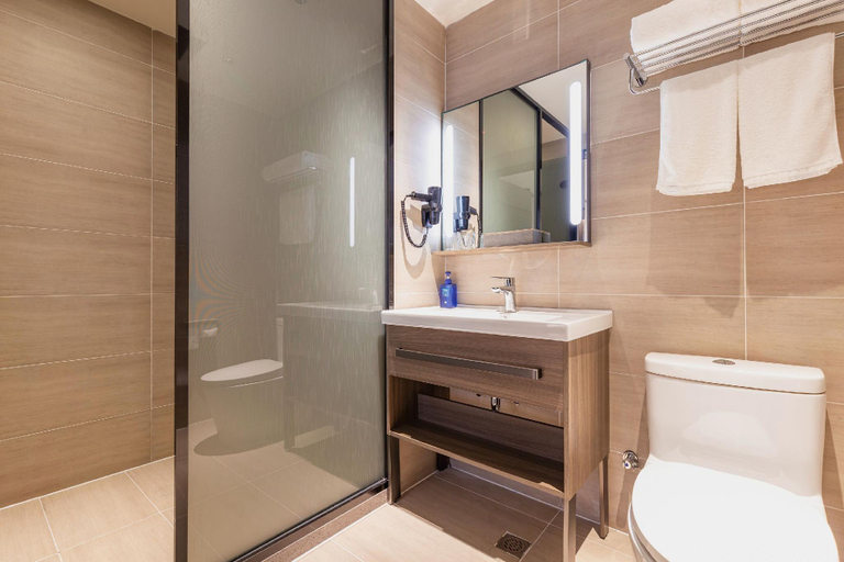 Bathroom 4, Hanting Hotel Luoyang Yiyang County, Luoyang