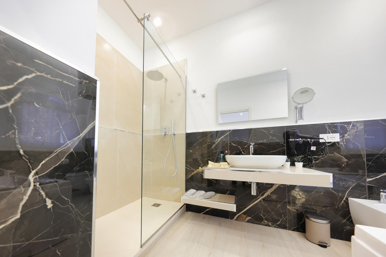 Bathroom 2, Suite del Corso Sicilia, Catania