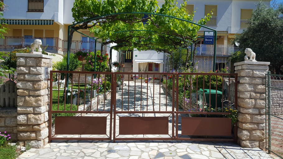 Others 4, Apartments Paradiso, Pula