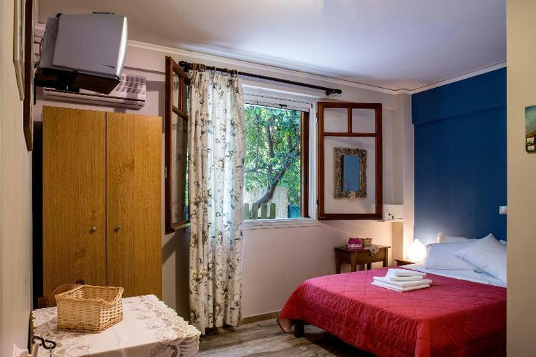 Bedroom 2, Oasis Apartments, Peloponnese