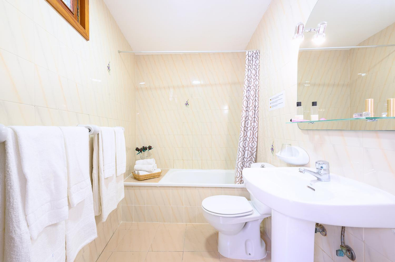 Bathroom 4, Caroni, Las Palmas